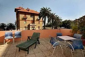 Mimosa Hotel