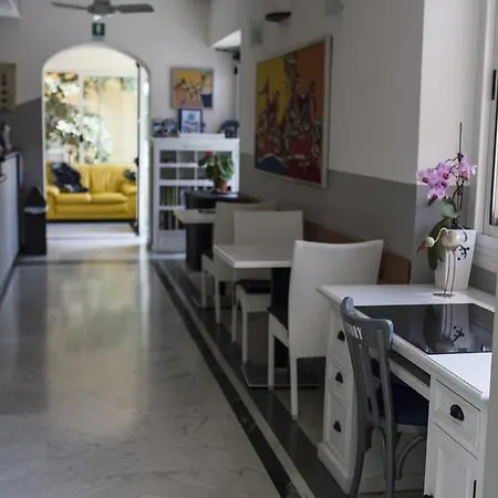 Mimosa Hotel