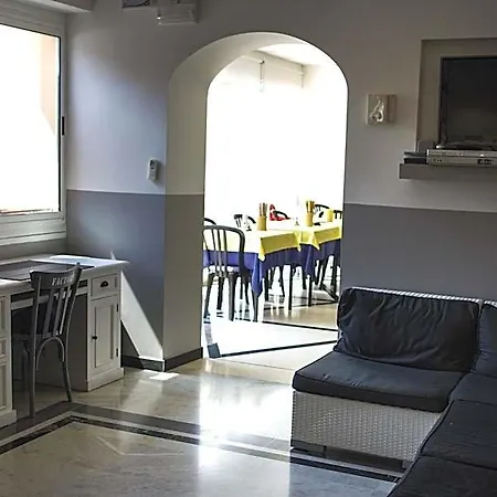 Mimosa Hotel 3*