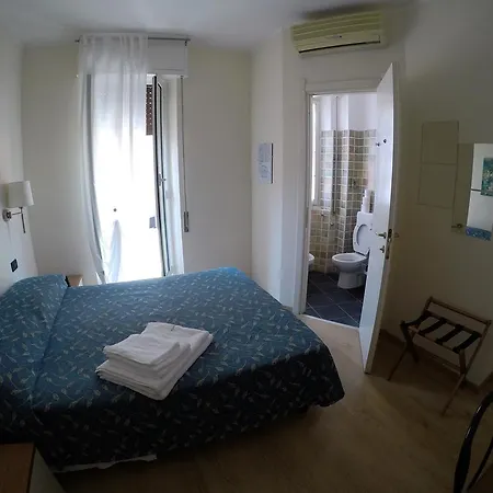 Mimosa Hotel 3*